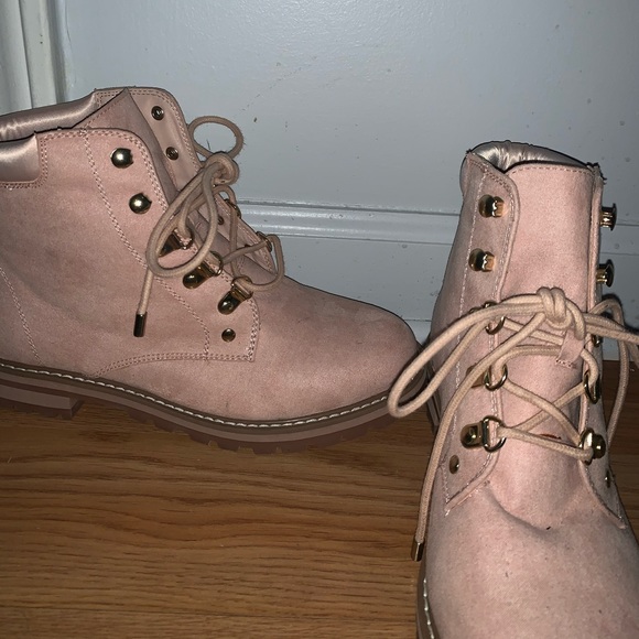pink guess boots